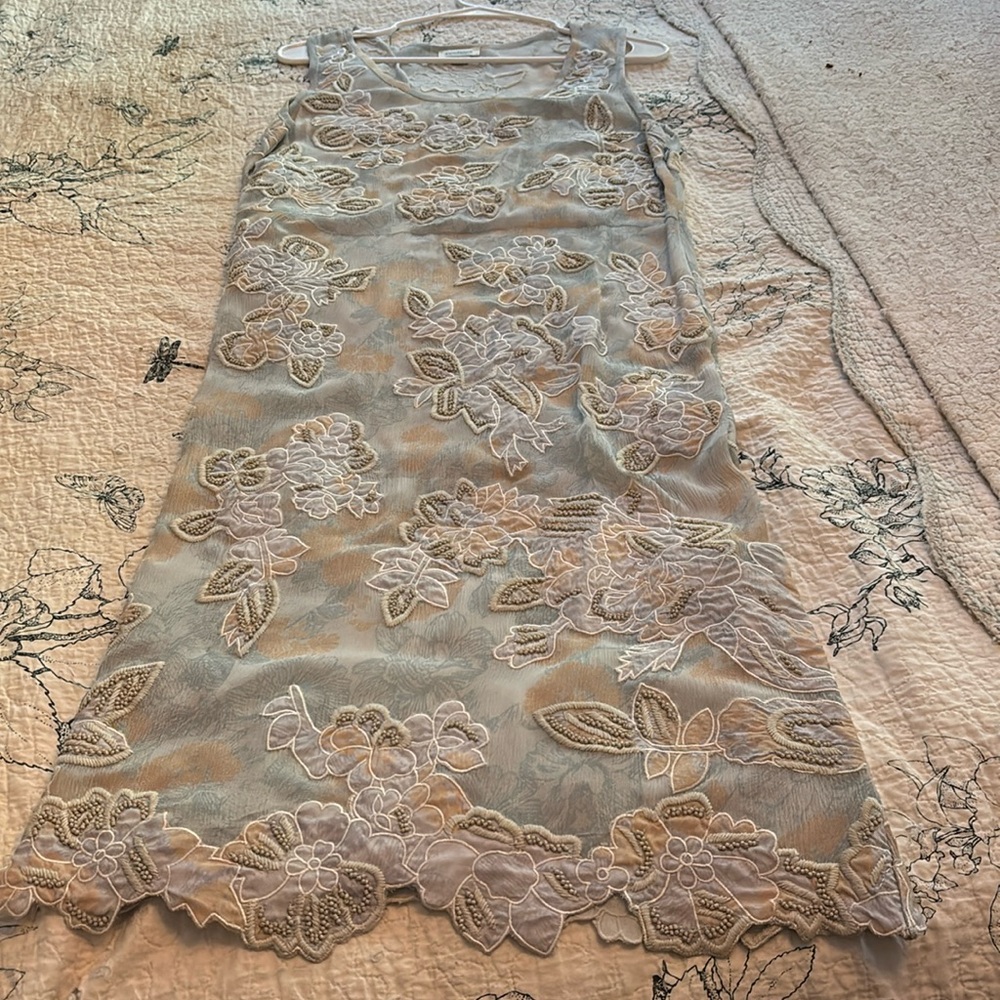 Stunning sheath